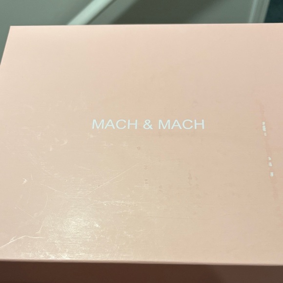 MACH & MACH Blush Pink Box - Picture 3 of 6